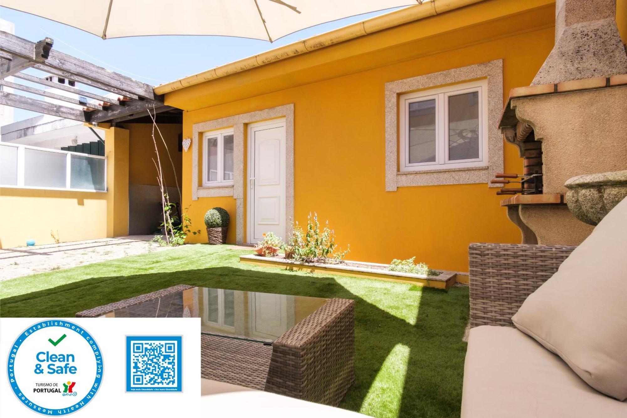 Perafita Yellow House - Ecohost Dış mekan fotoğraf